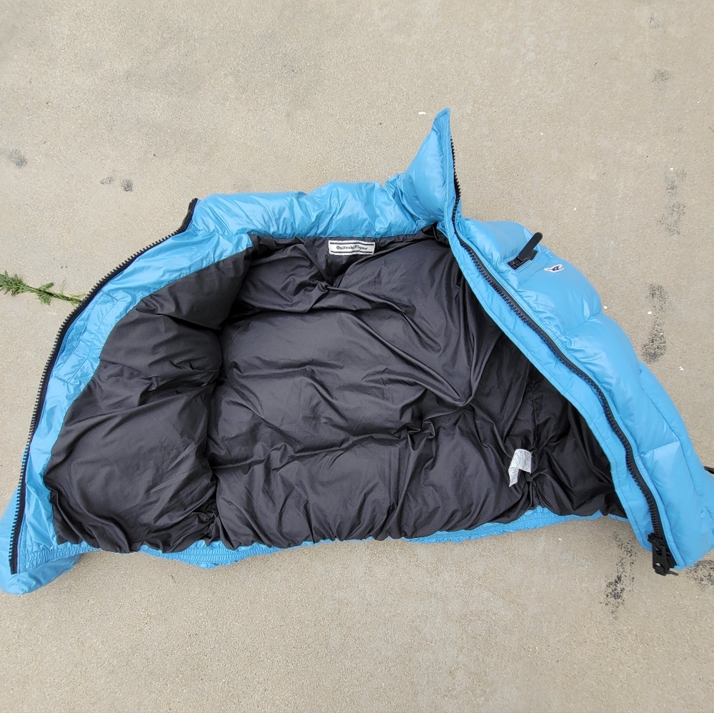SAMPLE Asics ONITSUKA TIGER DOWN JACKET Light Blue Puffer Jacket with Purple - Picture 5 of 9